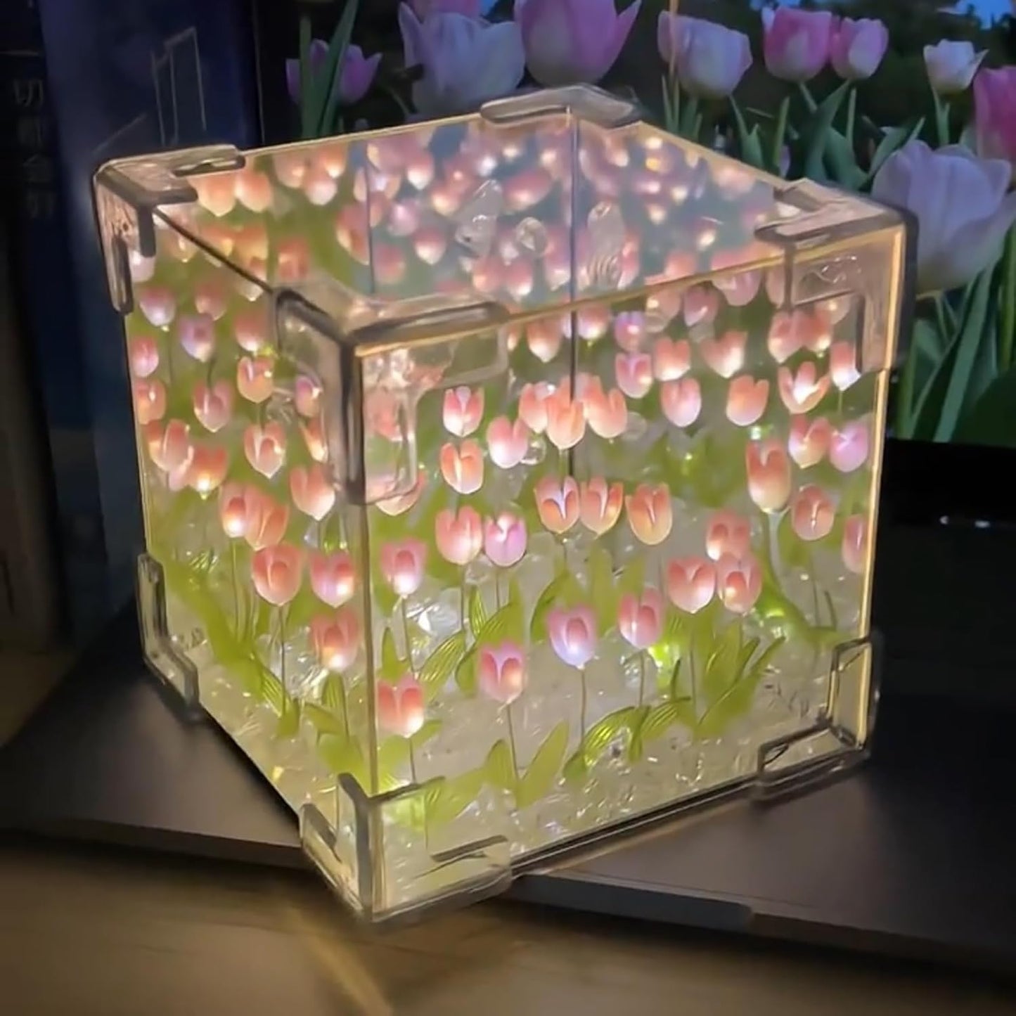 ENDLESS BLOOM LAMP